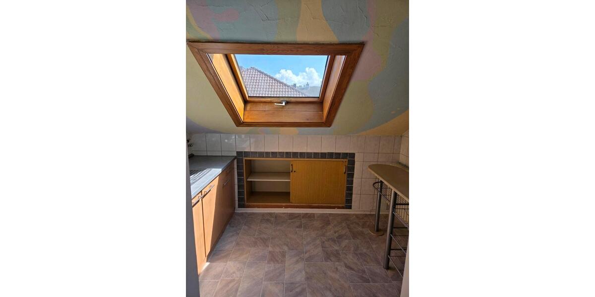 Dachgeschoßwohnung Pohlheim - 6 Zimmer, 80 m&sup2;, 700&euro; | Angebot:26619459