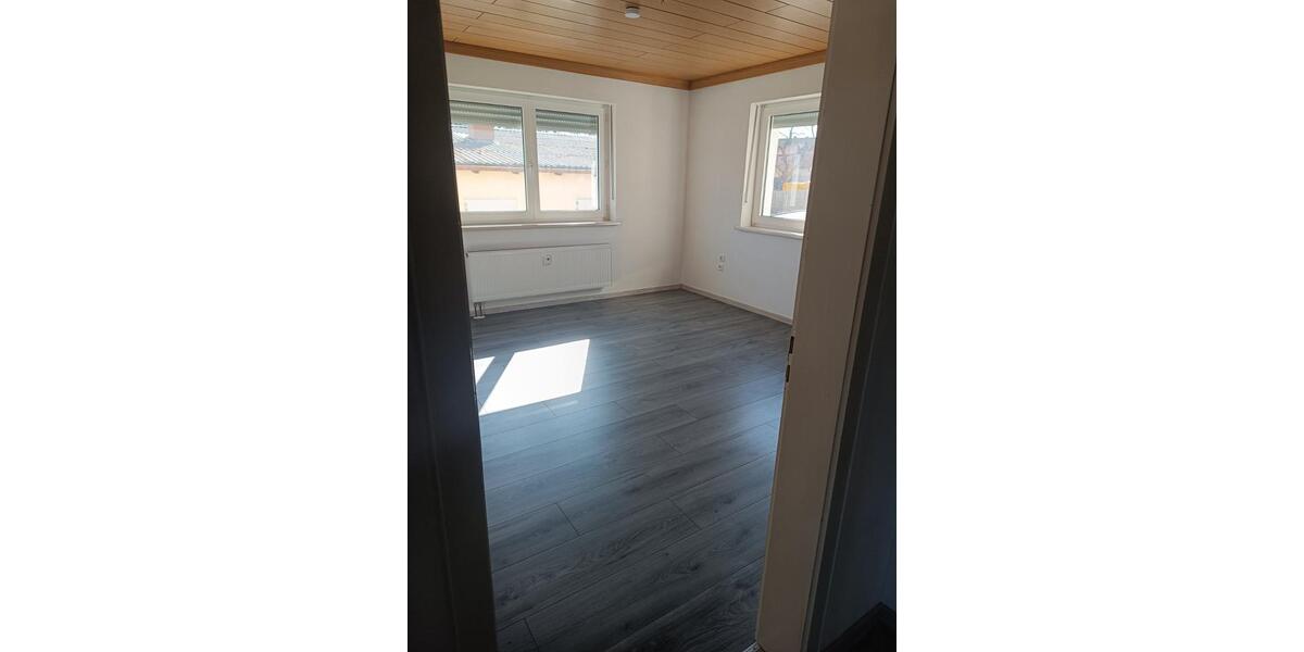 Erdgeschoßwohnung Hirschau - 2.5 Zimmer, 72 m&sup2;, 612&euro; | Angebot:24905441