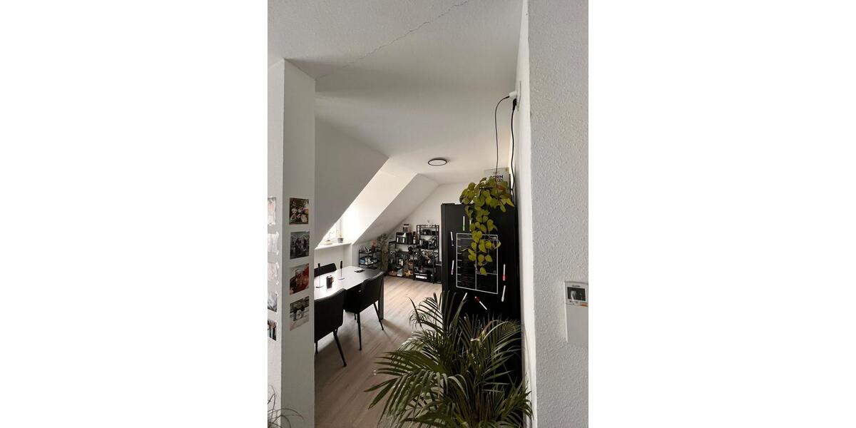 Dachgeschoßwohnung Schweinfurt Gartenstadt - 3 Zimmer, 80 m&sup2;, 690&euro; | Angebot:26646658