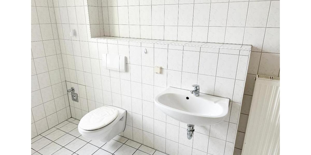 Etagenwohnung Riesa - 1 Zimmer, 45 m&sup2;, 280&euro; | Angebot:25979084