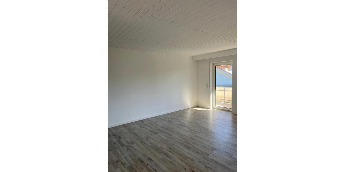 Erdgeschoßwohnung Reichelsheim (Odenwald) - 5.5 Zimmer, 130 m&sup2;, 1.000&euro; | Angebot:24641798