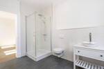 Sanierte 68 m²-AltbauWohnung mit guter Anbindung