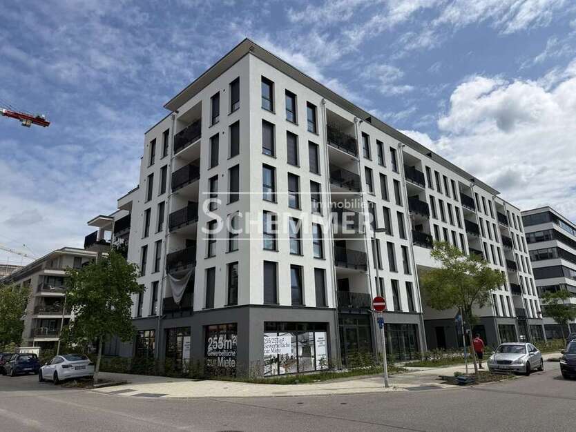 Büro in Freiburg im Breisgau 5.100 € 254.97 m²