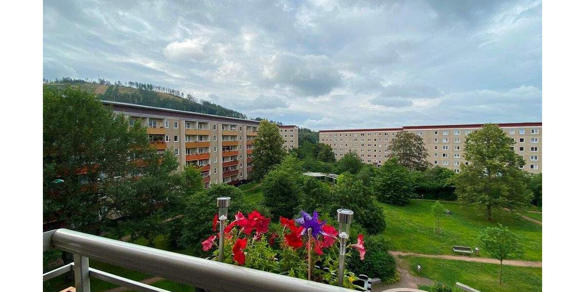 Etagenwohnung Suhl Neundorf - 4 Zimmer, 64 m&sup2;, 400&euro; | Angebot:25303994
