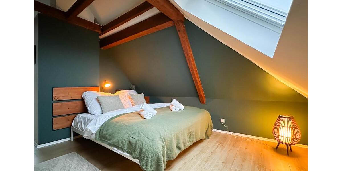 Dachgeschoßwohnung Remscheid Lüttringhausen - 2 Zimmer, 65 m&sup2;, 1.300&euro; | Angebot:24475277