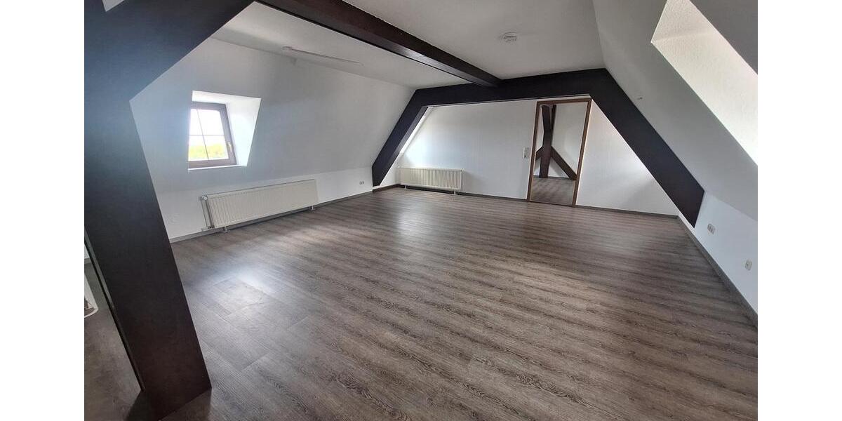 Dachgeschoßwohnung Annaberg-Buchholz Buchholz - 2 Zimmer, 81 m&sup2;, 350&euro; | Angebot:24535097