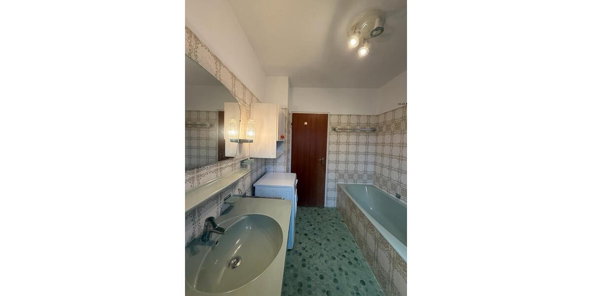 Etagenwohnung Germering - 4 Zimmer, 110 m&sup2;, 2.300&euro; | Angebot:24654283