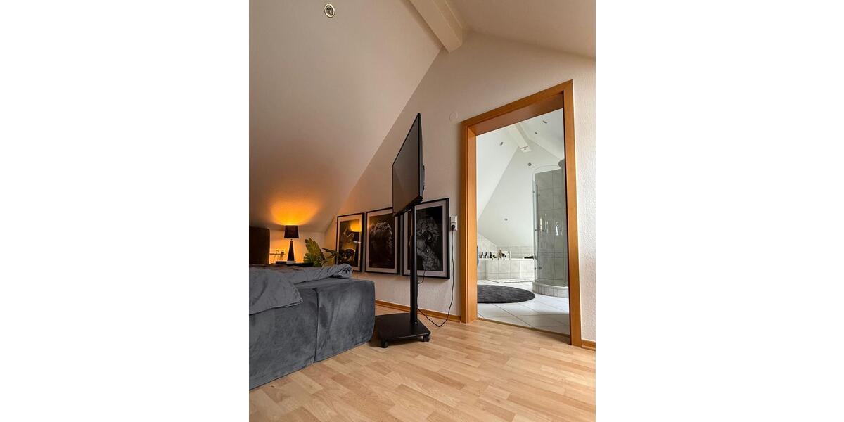 Dachgeschoßwohnung Bad Waldsee - 3 Zimmer, 130 m&sup2;, 1.250&euro; | Angebot:25941992