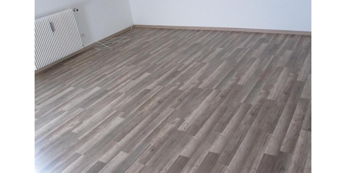 Dachgeschoßwohnung Schwarzenfeld - 3 Zimmer, 85 m&sup2;, 780&euro; | Angebot:26327194