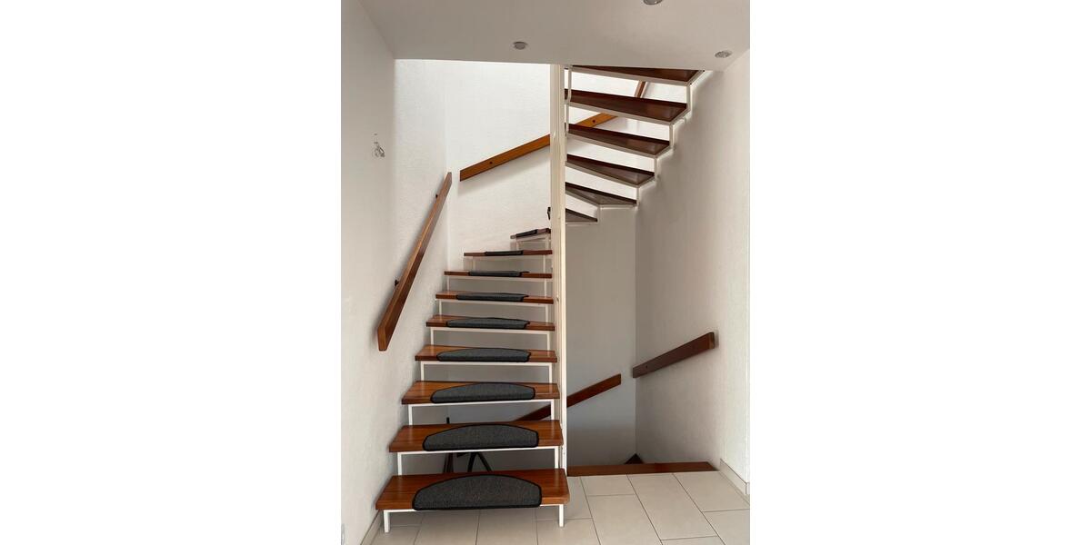 Wohnen auf Zeit Bad Homburg vor der Höhe Gonzenheim - 5 Zimmer, 160 m&sup2;, 2.600&euro; | Angebot:25957731