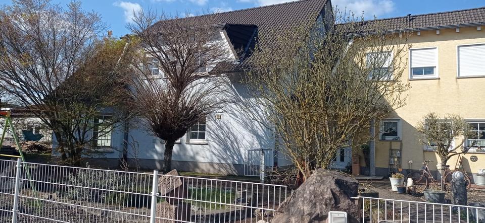 Doppelhaushälfte Landstuhl - 5 Zimmer, 240 m&sup2;, 2.130&euro; | Angebot:26025470
