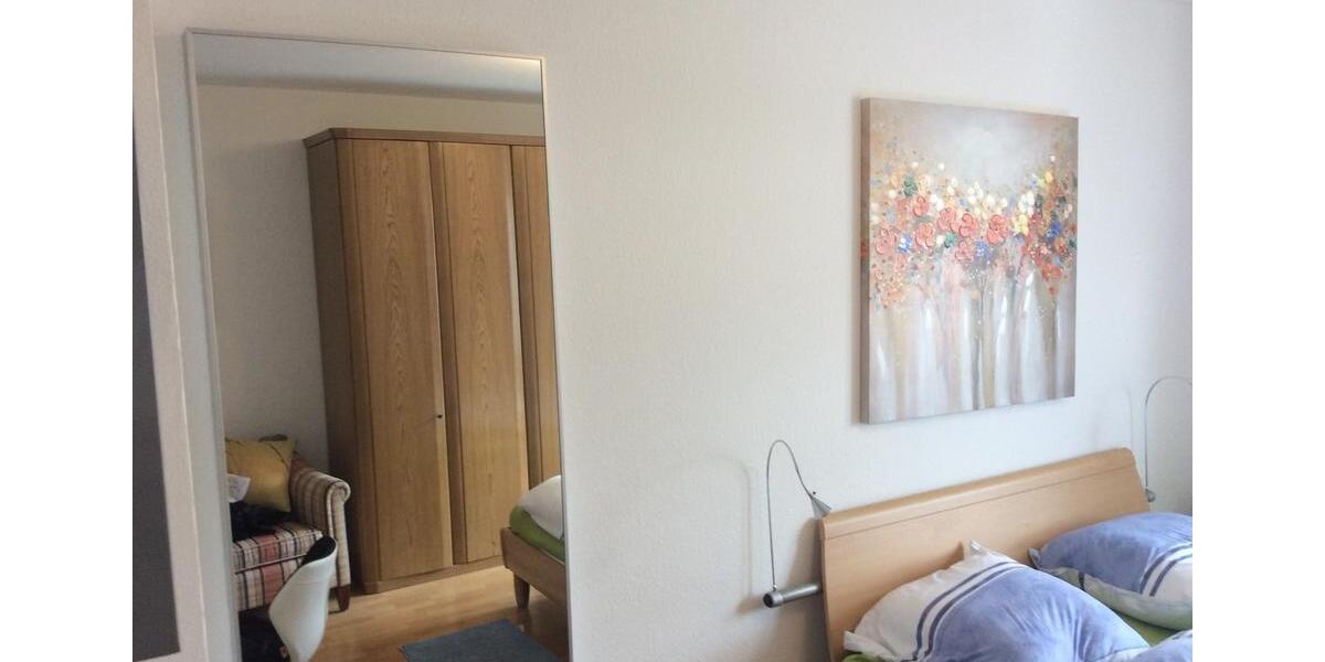 Möblierte 2 Zi Wohnung, DU City, 300 m HBF 2 zimmer