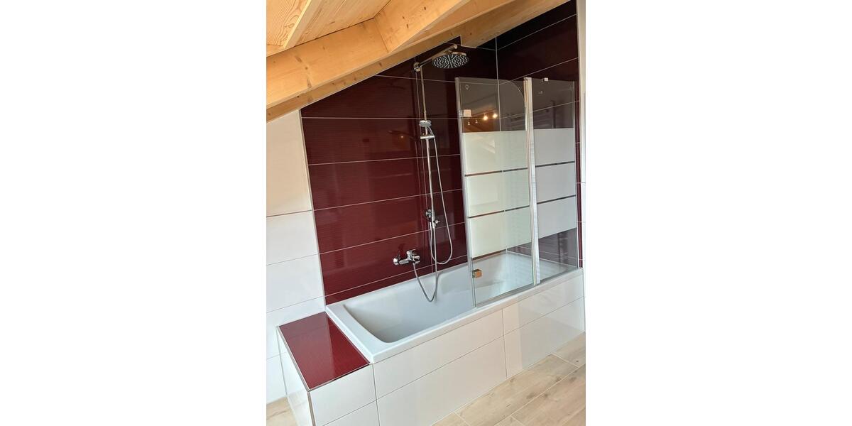 Dachgeschoßwohnung Weilheim in Oberbayern - 2 Zimmer, 53 m&sup2;, 1.035&euro; | Angebot:25005343