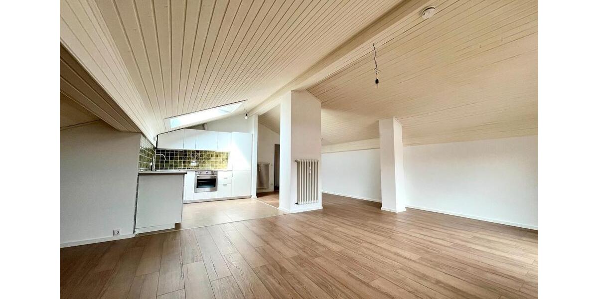 Dachgeschoßwohnung Bergen - 1.5 Zimmer, 64 m&sup2;, 890&euro; | Angebot:26577609