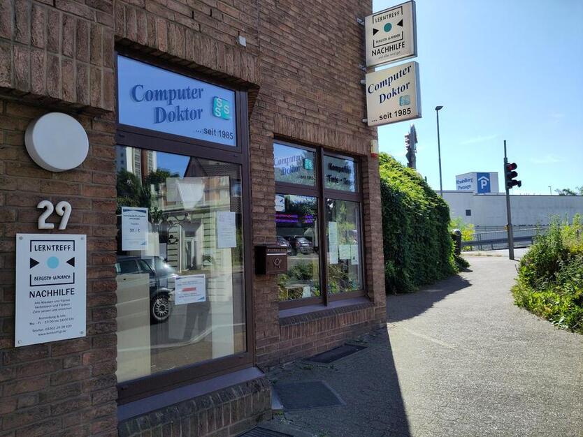 Ladenlokal 102 qm Bergisch Gladbach Zentrum Büroräume