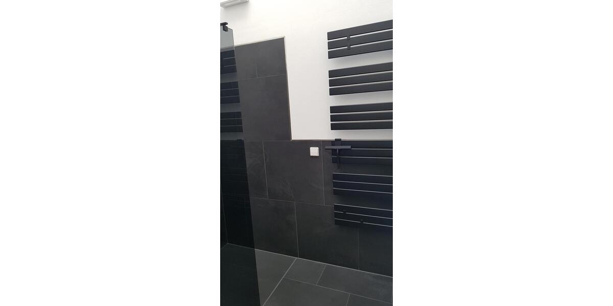 Dachgeschoßwohnung Hof Altstadt - 4 Zimmer, 100 m&sup2;, 1.250&euro; | Angebot:26470993