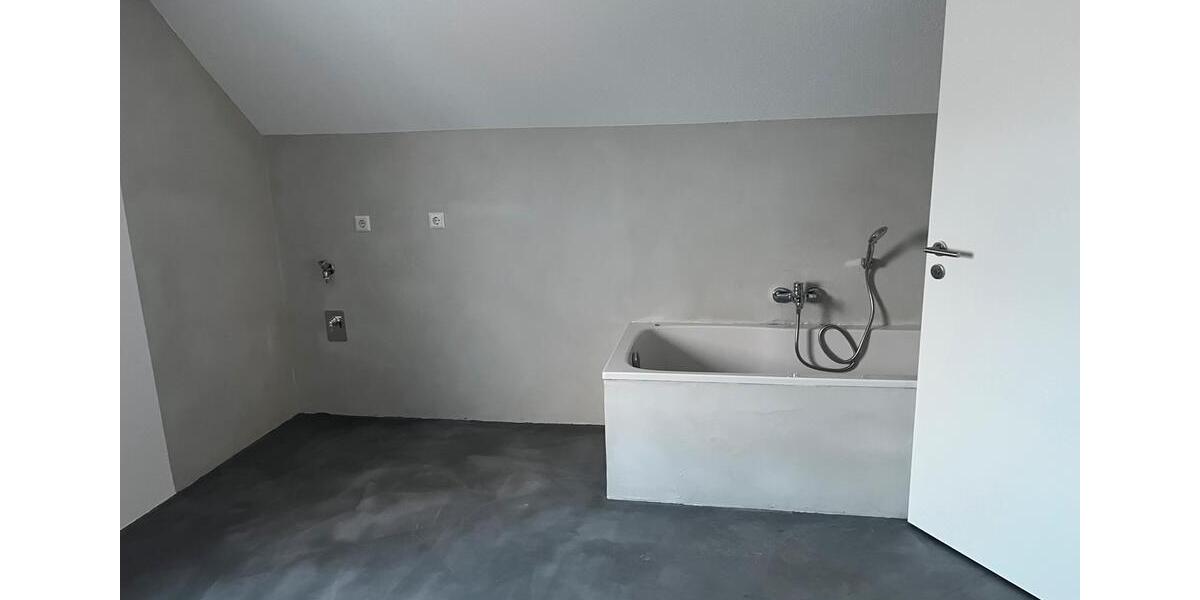 Dachgeschoßwohnung Rottweil - 3.5 Zimmer, 120 m&sup2;, 1.090&euro; | Angebot:26416023