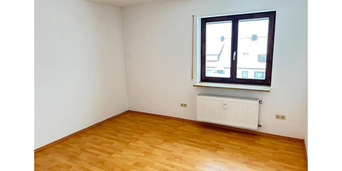 Erdgeschoßwohnung Treuchtlingen - 3 Zimmer, 90 m&sup2;, 890&euro; | Angebot:25063965
