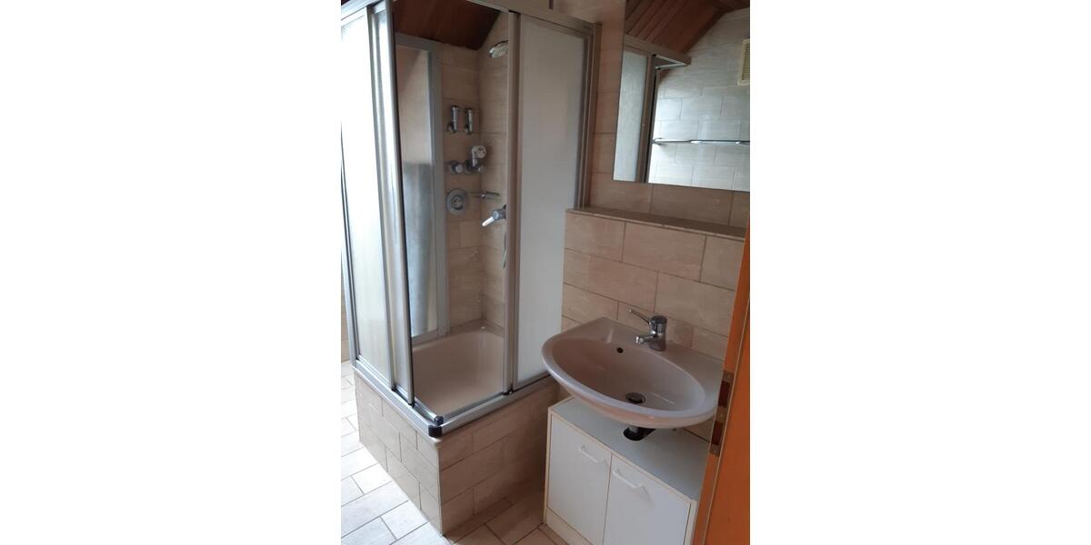 Dachgeschoßwohnung Essen Stadtbezirk III - 1.5 Zimmer, 30 m&sup2;, 406&euro; | Angebot:25258797