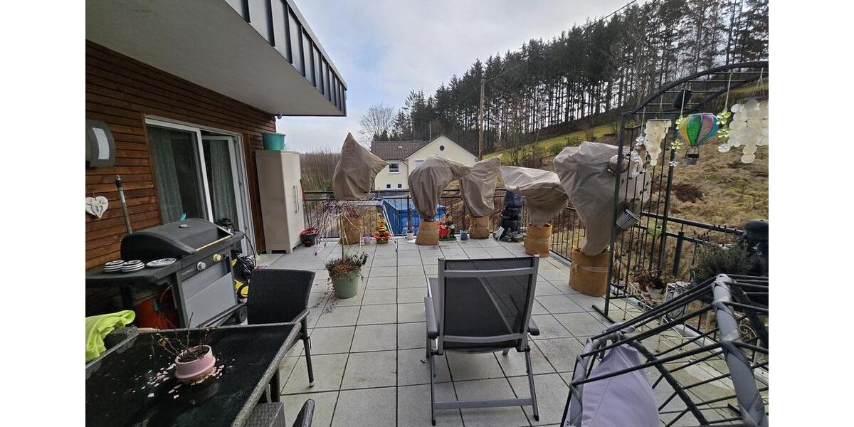 Etagenwohnung Siegen Dillnhütten - 2 Zimmer, 90 m&sup2;, 1.050&euro; | Angebot:25989235