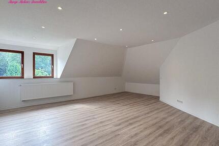 Wohnung Varel - 4 Zimmer, 110 m&sup2;, 840&euro; | Angebot:24872814