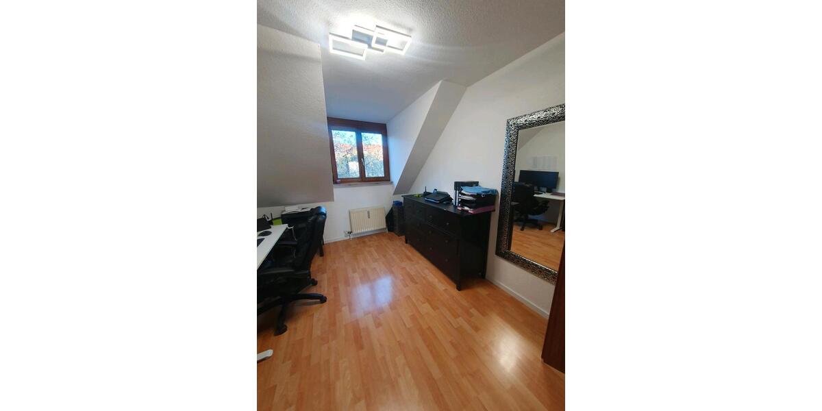 Wohnen auf Zeit Ludwigsburg Pflugfelden - 4 Zimmer, 110 m&sup2;, 775&euro; | Angebot:26642105