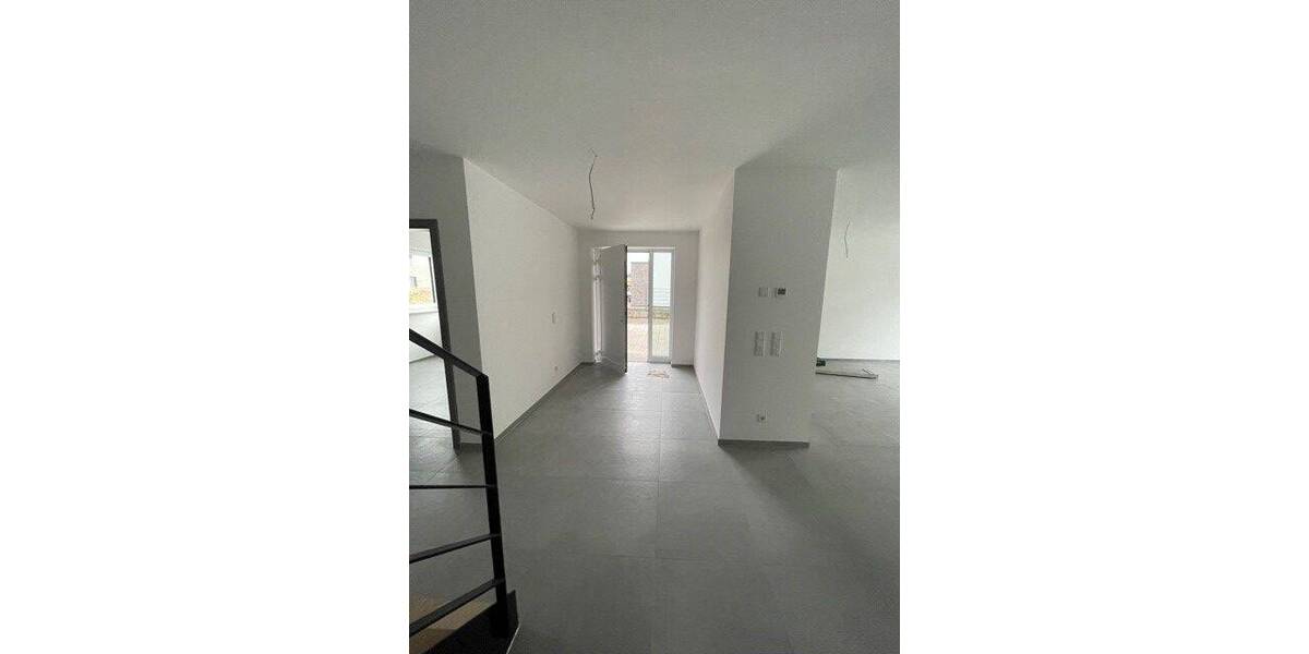 Doppelhaushälfte Leopoldshöhe - 5 Zimmer, 146 m&sup2;, 1.700&euro; | Angebot:26751950