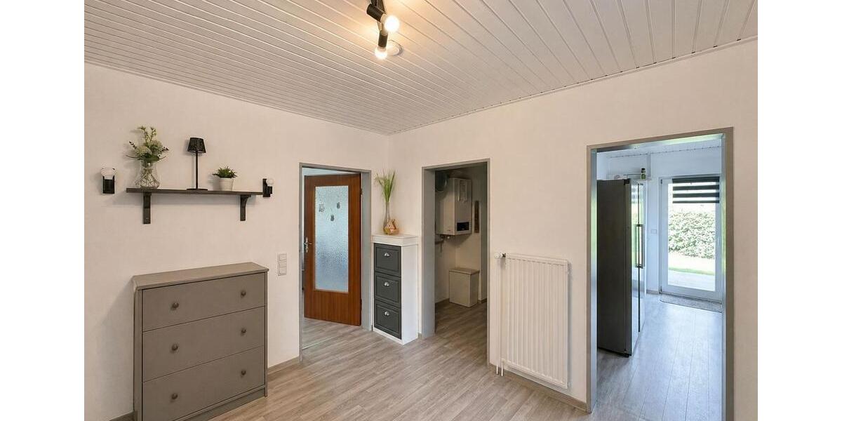 Einfamilienhaus Varel - 4 Zimmer, 121 m&sup2;, 1.200&euro; | Angebot:26481788