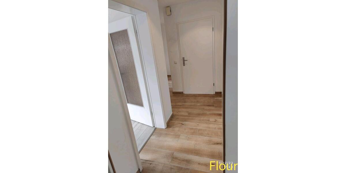 Etagenwohnung Lennestadt - 3 Zimmer, 85 m&sup2;, 850&euro; | Angebot:26566423