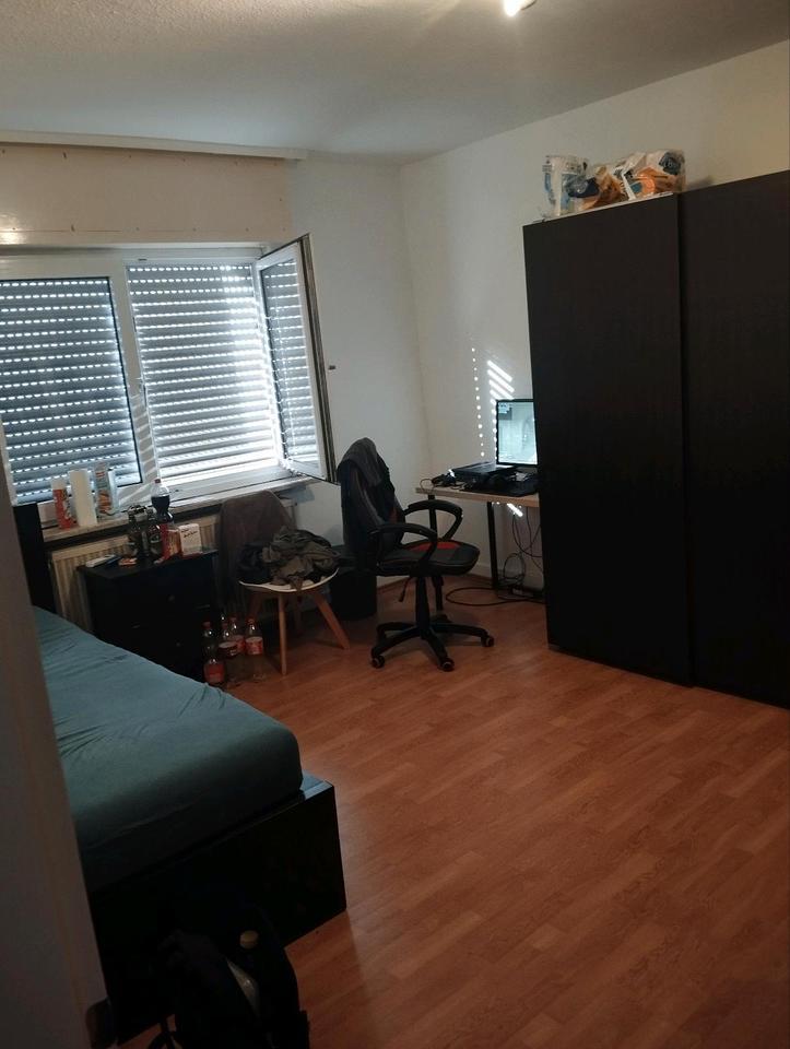 Untermieten des teilmöblierten Zimmer in einer 2Zi-Whng