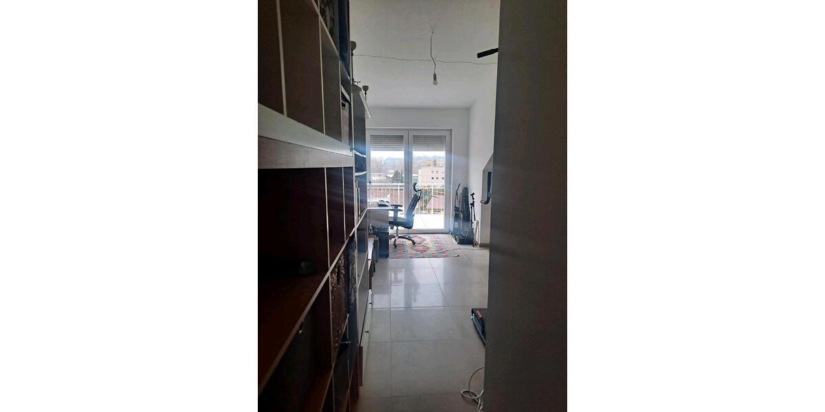 2 Zimmer Dachgeschoss Wohnung mit wunderschöner Aussicht 2 zimmer