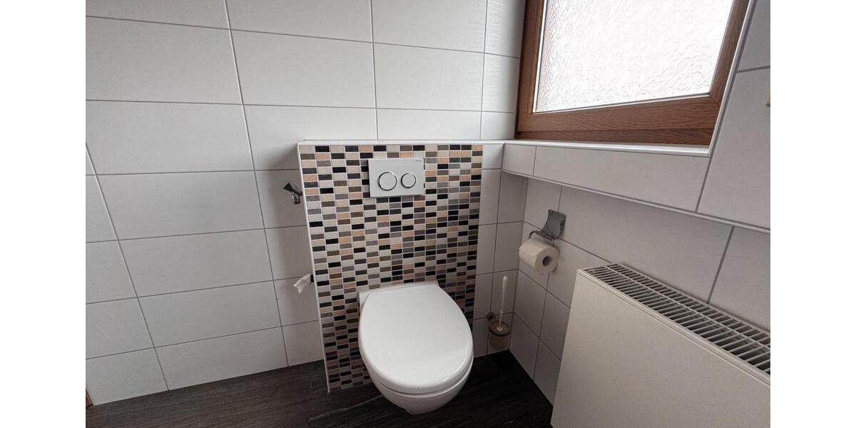 Etagenwohnung Neustadt an der Aisch - 4 Zimmer, 120 m&sup2;, 1.115&euro; | Angebot:26705045