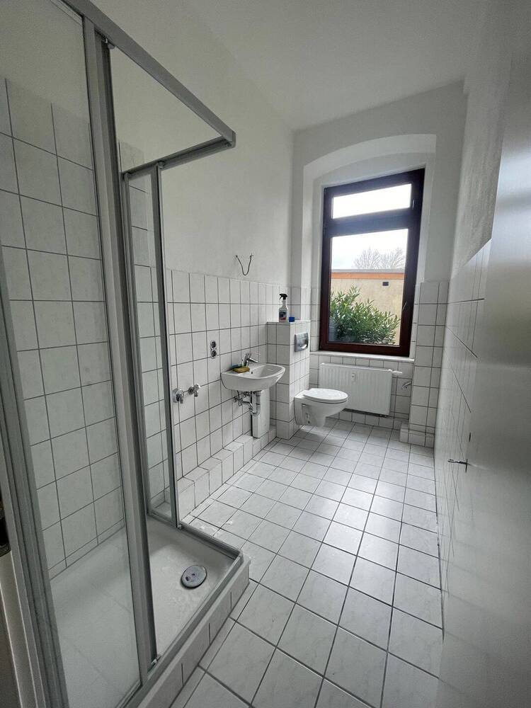 Sanierte hofseitige Erdgeschoßwohnung