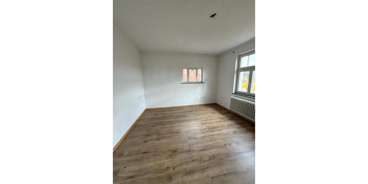 Etagenwohnung Lage - 2 Zimmer, 55 m&sup2;, 500&euro; | Angebot:26338401