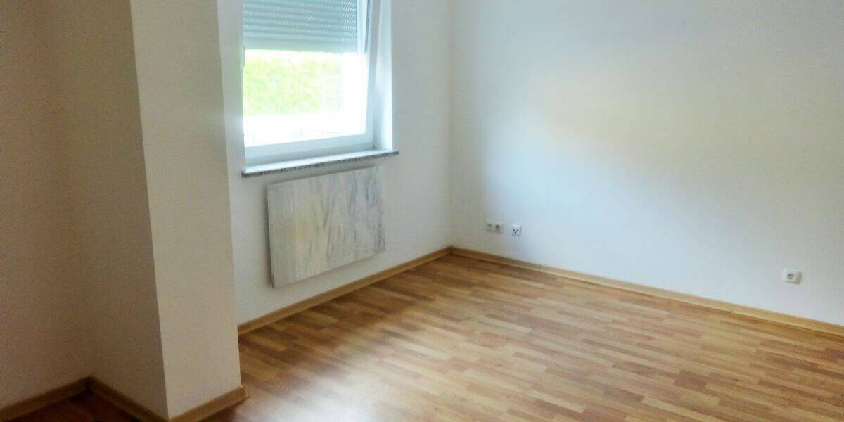 Etagenwohnung Amberg - 3 Zimmer, 92 m&sup2;, 700&euro; | Angebot:26607201