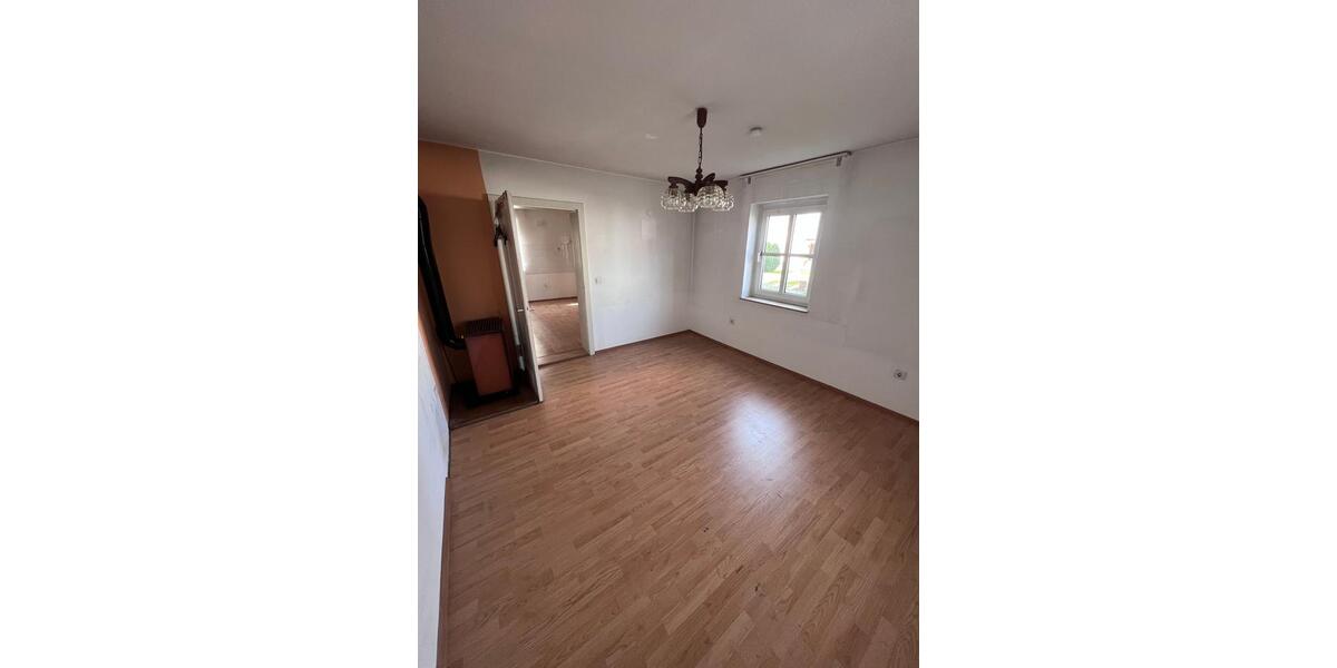 Erdgeschoßwohnung Eschwege - 2 Zimmer, 51 m&sup2;, 300&euro; | Angebot:25993473