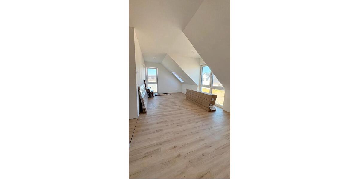 Etagenwohnung Papendorf - 4 Zimmer, 84 m&sup2;, 1.830&euro; | Angebot:25539774