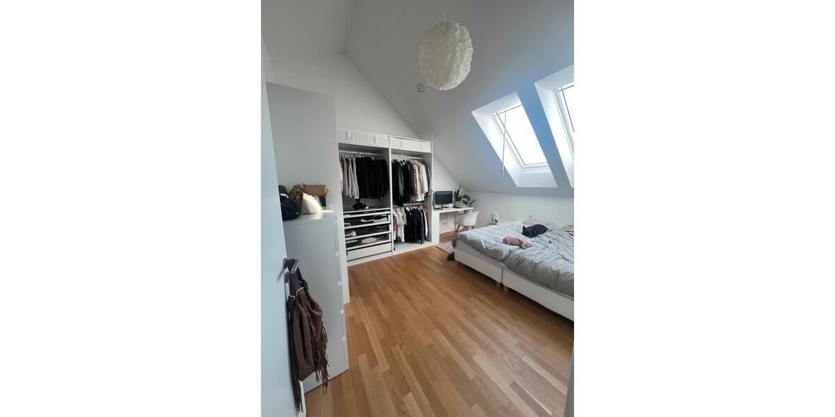 Dachgeschoßwohnung Hannover Vahrenwald-List - 2 Zimmer, 80 m&sup2;, 1.090&euro; | Angebot:26038979