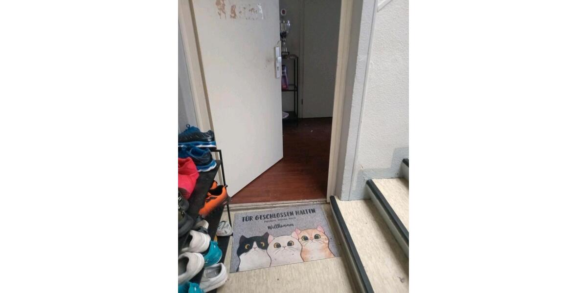 Etagenwohnung Neuss - 1 Zimmer, 25 m&sup2;, 200&euro; | Angebot:24532103