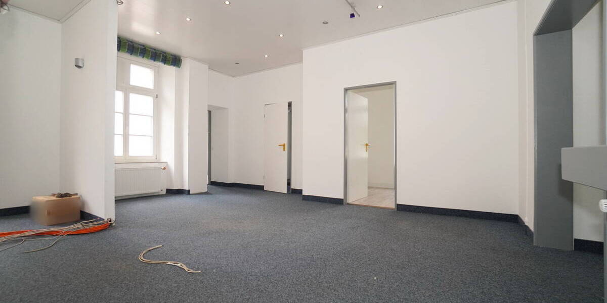 Gewerbeobjekt Detmold Innenstadt - 5 Zimmer, 1.100&euro; | Angebot:26161705