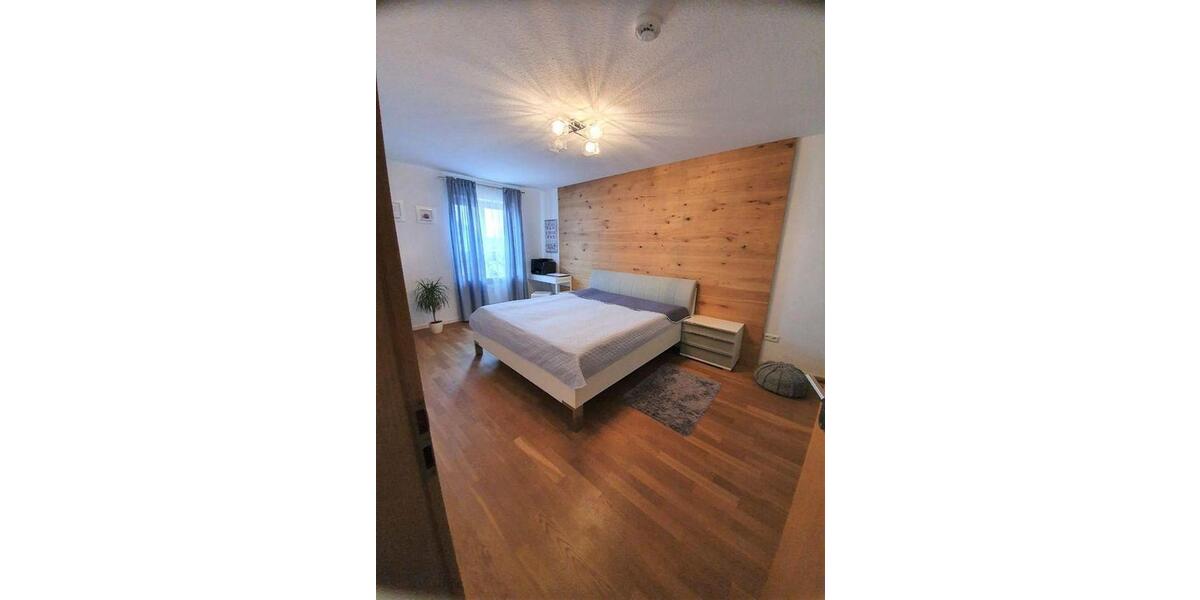 Etagenwohnung Waldkraiburg - 4 Zimmer, 95 m&sup2;, 990&euro; | Angebot:26550498
