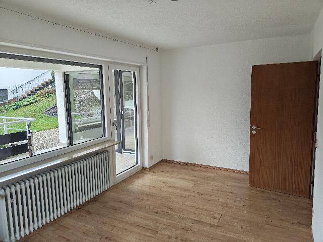 Erdgeschoßwohnung Albstadt - 3.5 Zimmer, 110 m&sup2;, 850&euro; | Angebot:26119996