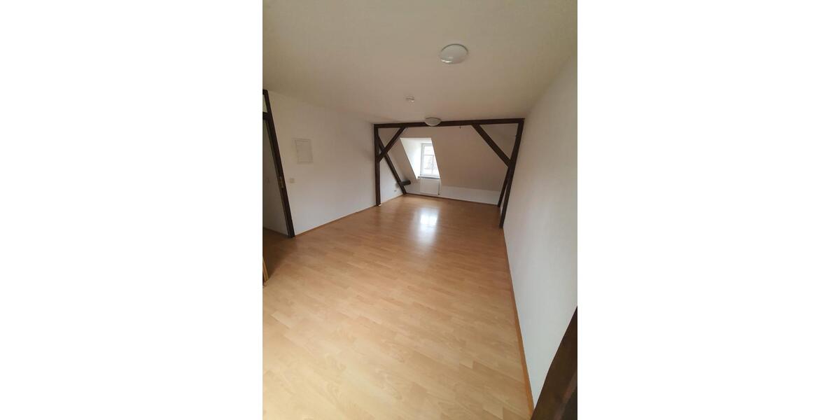 Dachgeschoßwohnung Burg - 2 Zimmer, 78 m&sup2;, 470&euro; | Angebot:26492123