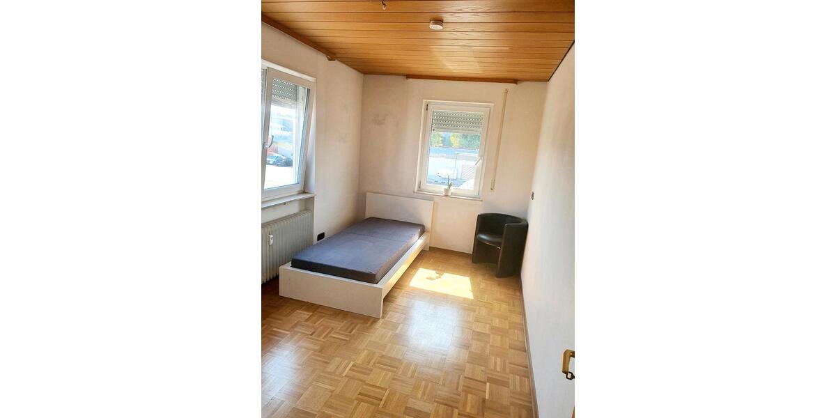 Wohnen auf Zeit Böblingen - 3 Zimmer, 91 m&sup2;, 490&euro; | Angebot:26660815