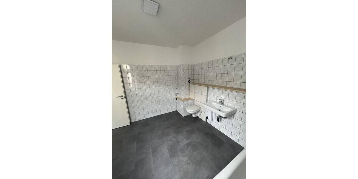 Etagenwohnung Gera Innenstadt - 2 Zimmer, 66 m&sup2;, 429&euro; | Angebot:26800183