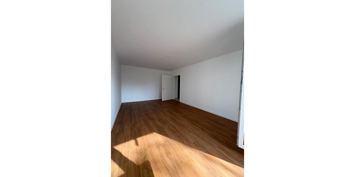 Etagenwohnung Burghausen - 2 Zimmer, 70 m&sup2;, 990&euro; | Angebot:25307819