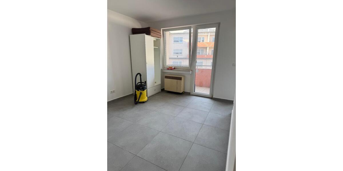 Etagenwohnung Sindelfingen - 1 Zimmer, 27 m&sup2;, 680&euro; | Angebot:26611949