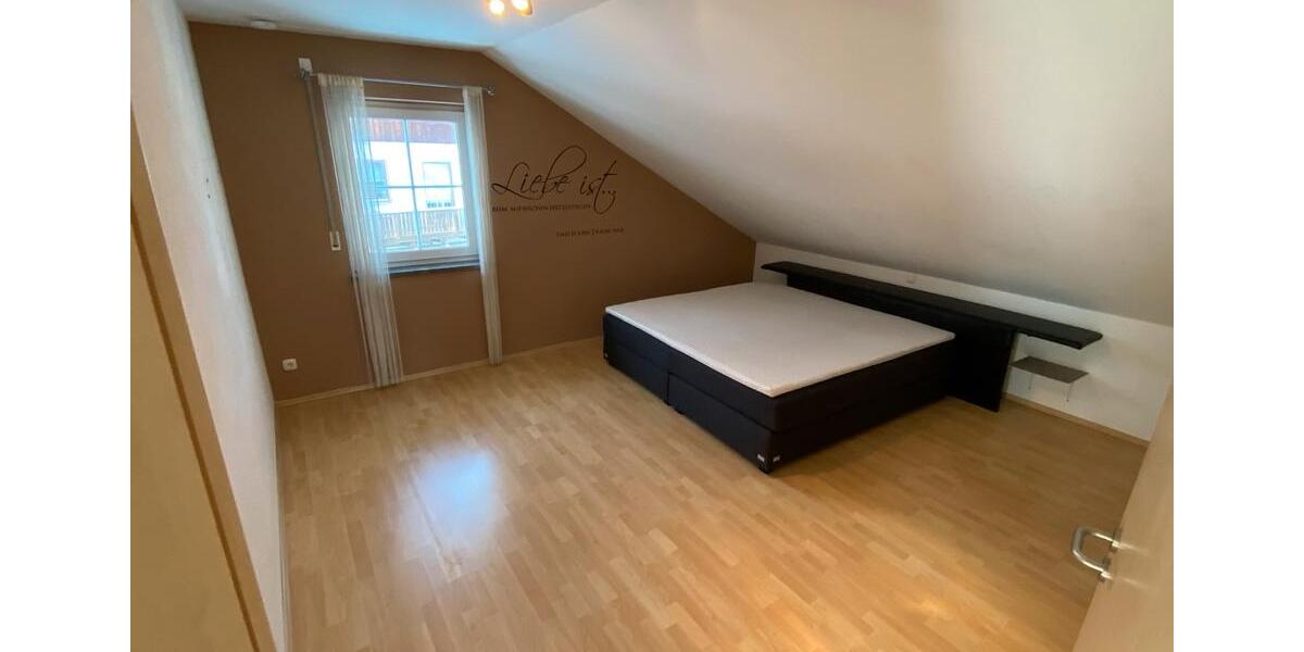 Dachgeschoßwohnung Eging am See - 2.5 Zimmer, 62 m&sup2;, 549&euro; | Angebot:24732326