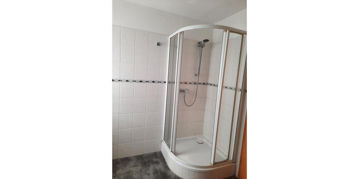 Dachgeschoßwohnung Groß Quenstedt - 2 Zimmer, 57 m&sup2;, 300&euro; | Angebot:25712325