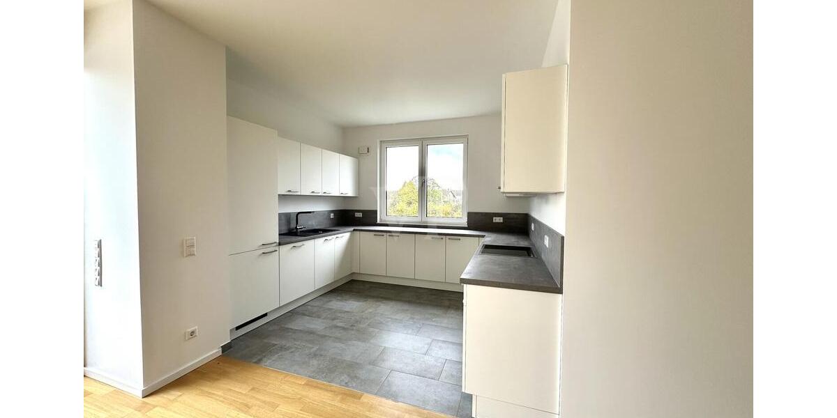 Einfamilienhaus Kronberg im Taunus - 3 Zimmer, 145 m&sup2;, 2.300&euro; | Angebot:23539799